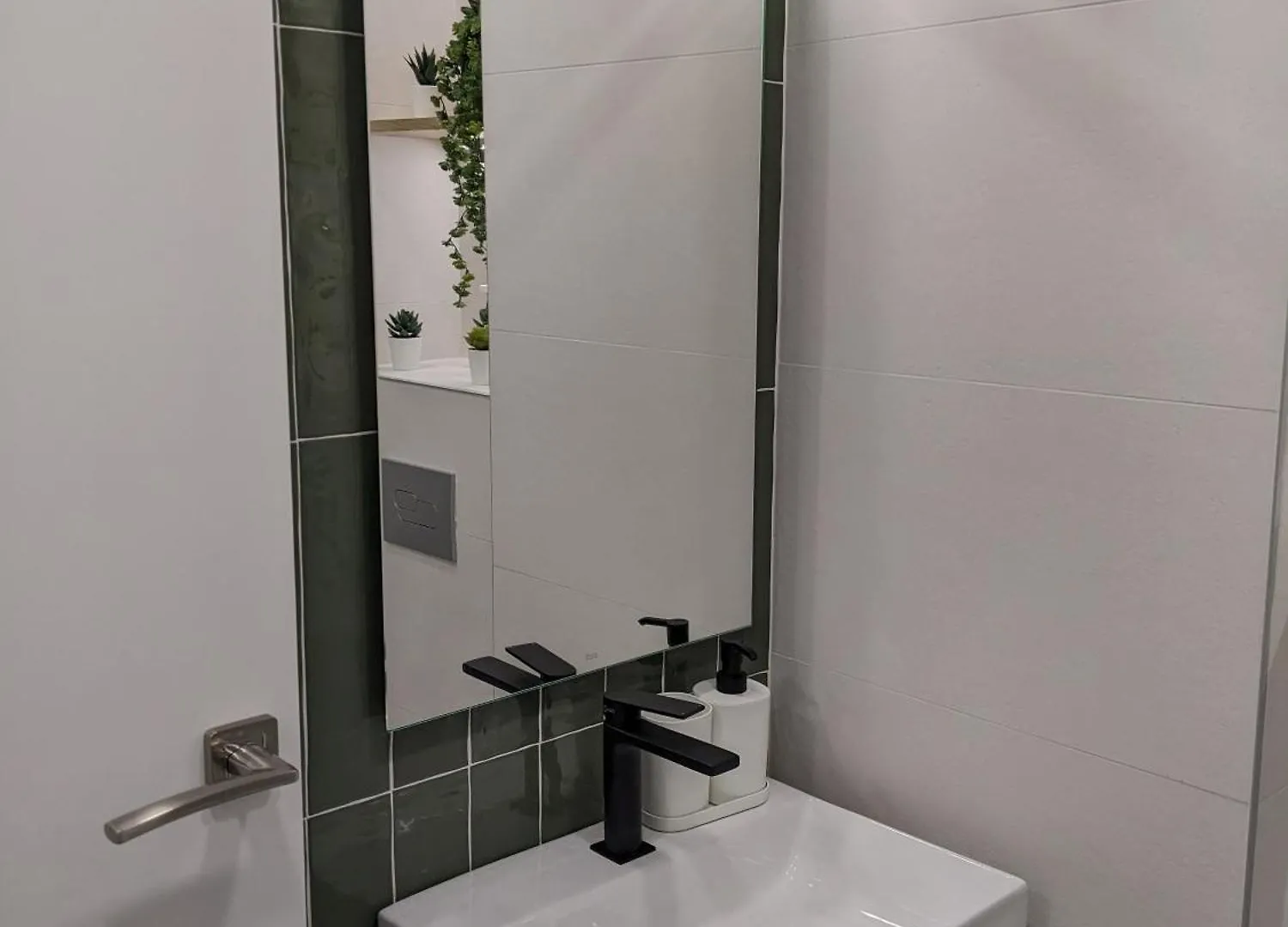 Weflating Fira Apartment L'Hospitalet de Llobregat 0*,